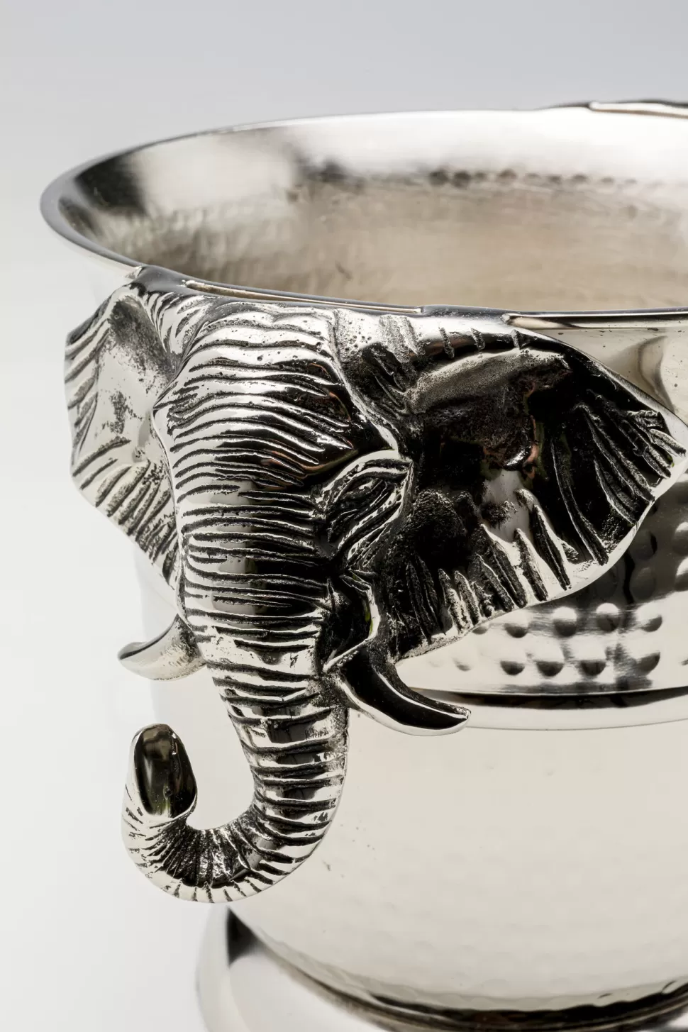 Kubełki Do Wina I Coolery-KARE Design Cooler Do Wina Lub Szampana Srebrny Z Aluminium Motyw Słonia 4,5 L