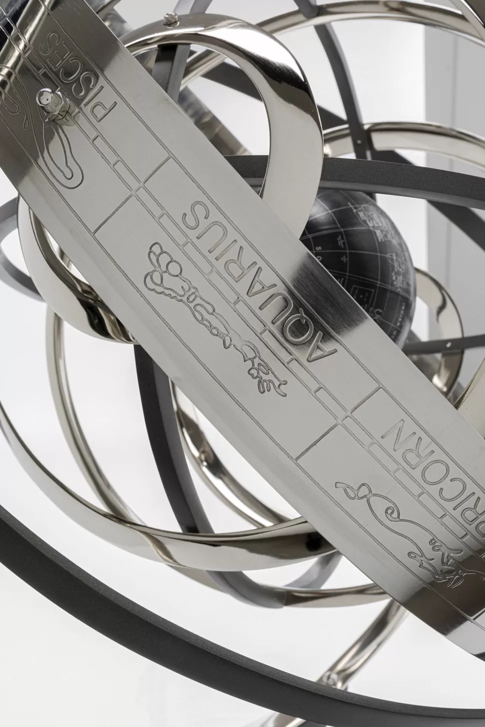 Figurki Dekoracyjne-KARE Design Dekoracja Do Salonu Sfera Armilarna Stal I Aluminium 56x82 Cm
