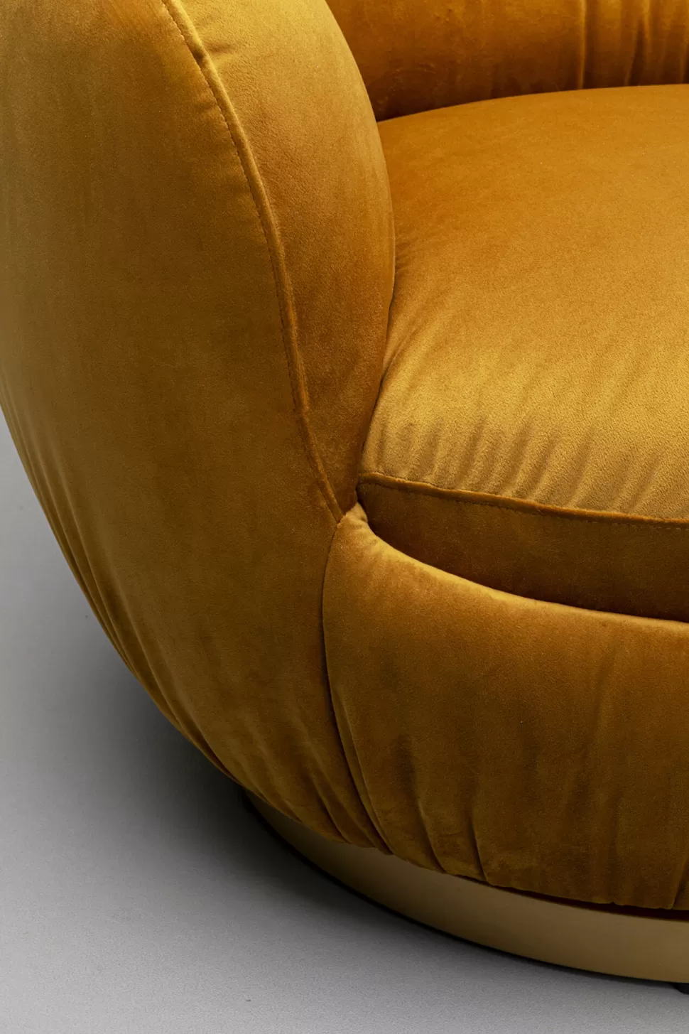 Fotele-KARE Design Fotel Obrotowy Do Salonu W Kolorze żółtym 88x90 Cm