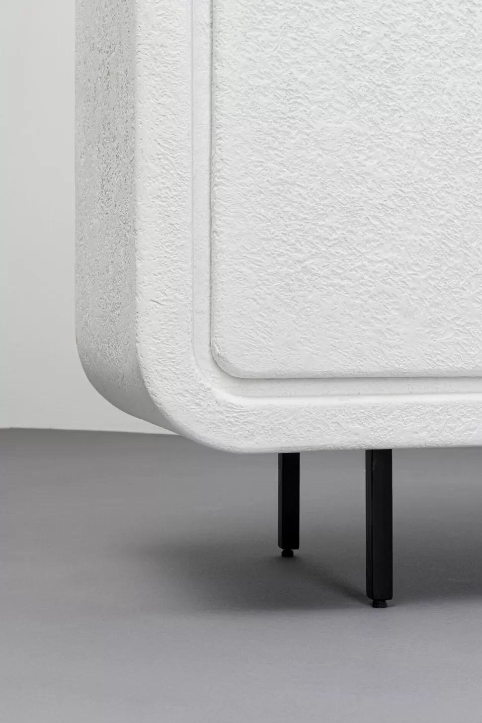 Komody-KARE Design Komoda 3-drzwiowa Biała Skandynawska Drewno I MDF Nogi Czarne 160x75 Cm
