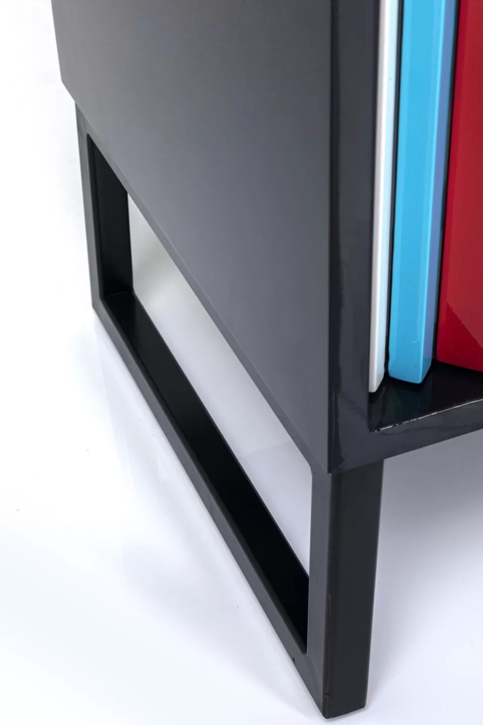 Komody-KARE Design Komoda Kolorowa Z Szufladami I Drzwiami MDF 186 Cm Podstawa Czarna Stalowa