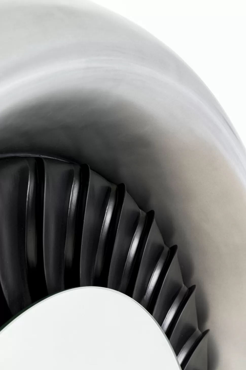 Lustra-KARE Design Lustro Do Salonu Duże Okrągłe Rama Aluminium I Włókno Szklane Ø119 Cm Silnik Odrzutowy