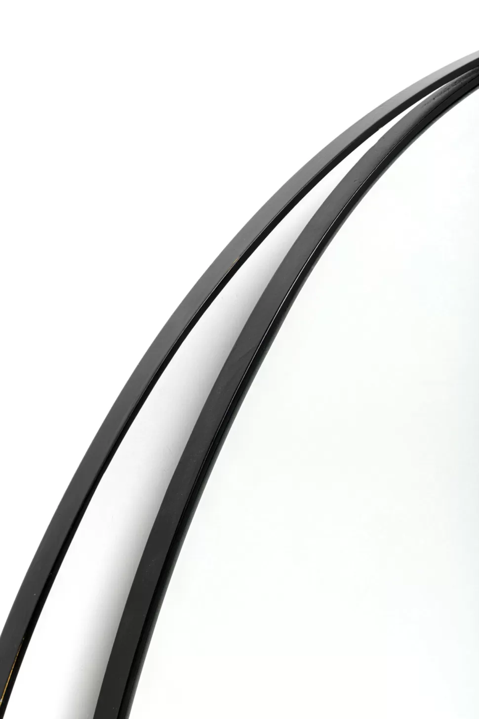 Lustra-KARE Design Lustro Wiszące Do Salonu Rama Czarna Ze Stali Ø80 Cm