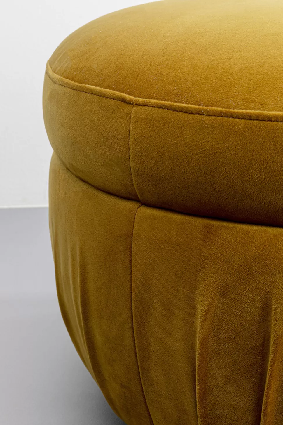 Pufy-KARE Design Pufa Do Salonu Okrągła W Kolorze żółtym Ø56x42 Cm
