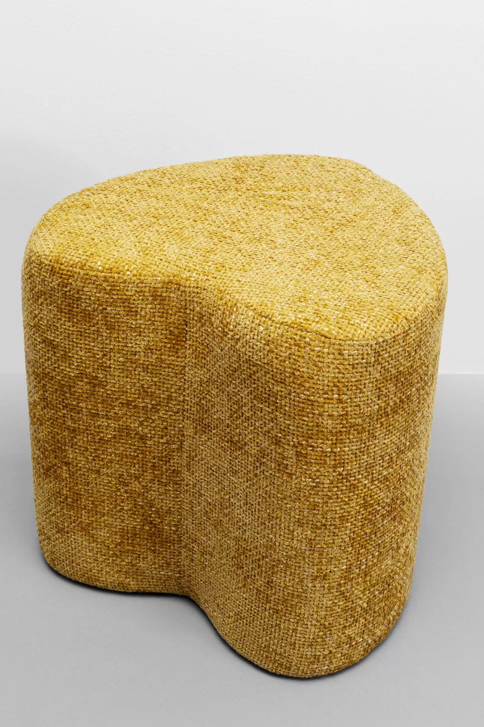 Pufy-KARE Design Pufa żółta W Kształcie Serca 34x36 Cm