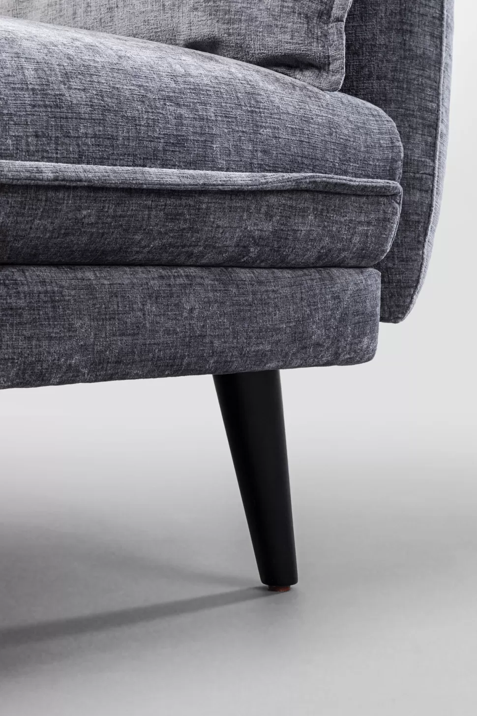 Sofy-KARE Design Sofa Rozkładana Do Salonu Szara Nogi Czarne Drewniane 216 Cm