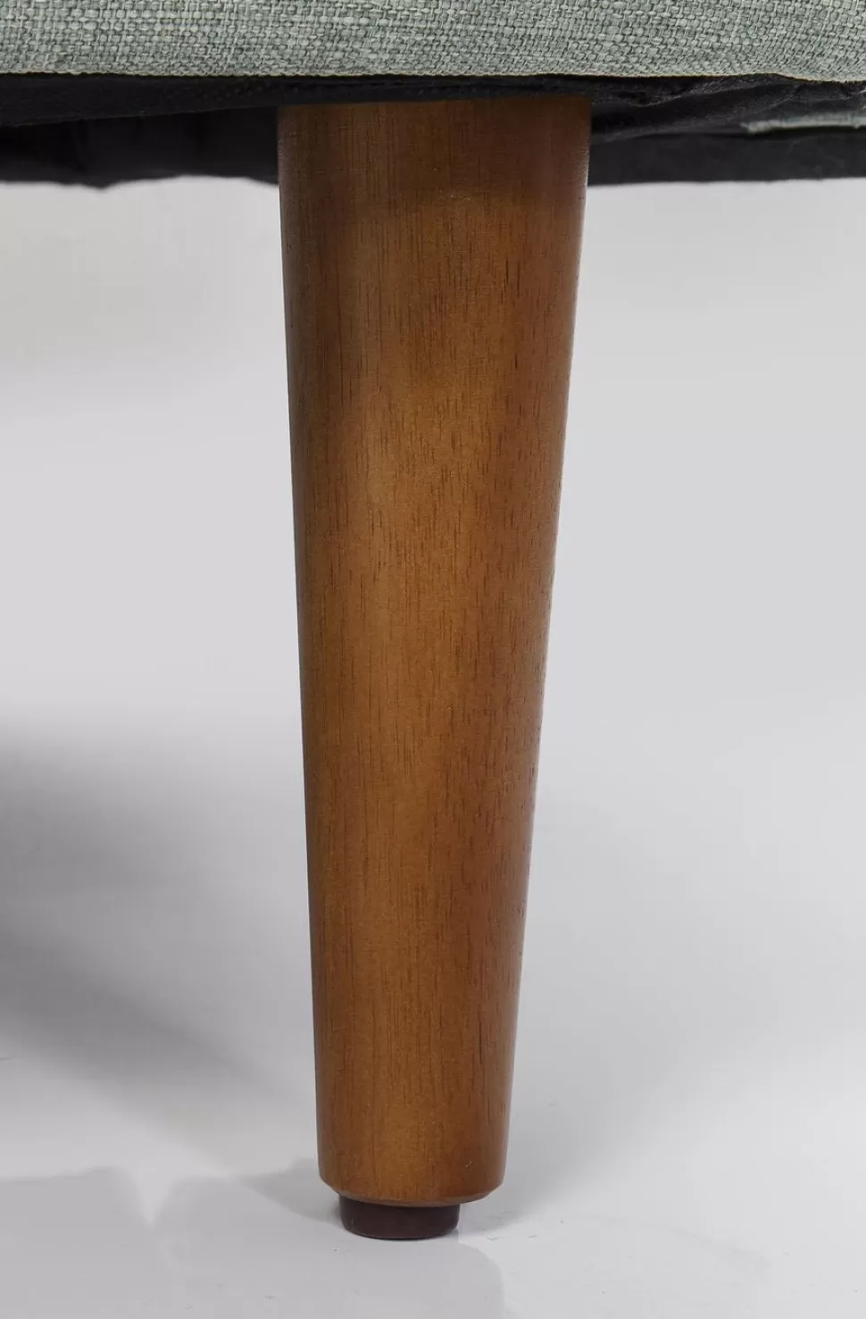 Sofy-KARE Design Sofa Rozkładana Z Podłokietnikami 222x86 Cm Jasnozielona Na Brązowych Nóżkach