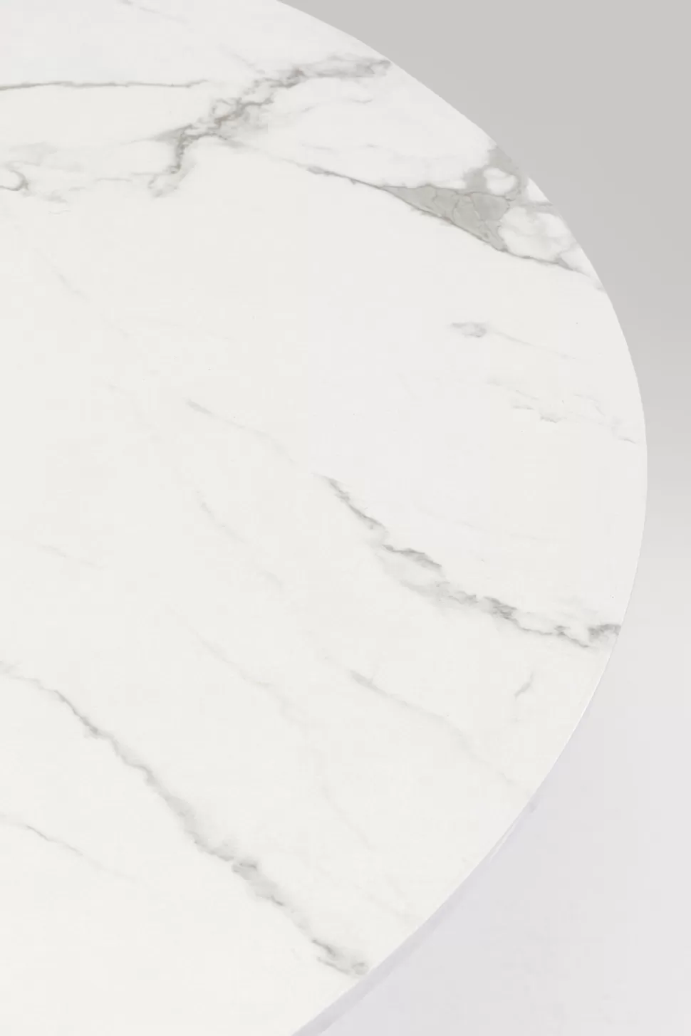 Stoły-KARE Design Stół Do Jadalni Biały Blat MDF Imitacja Marmuru Noga Biała Stalowa Ø110 Cm