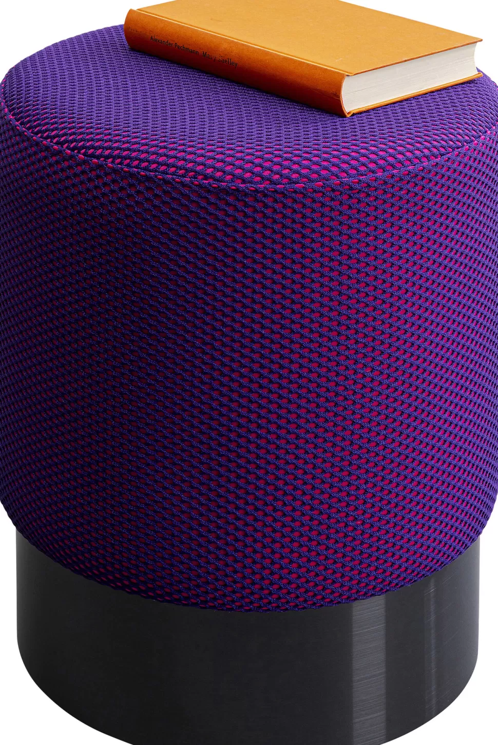 Taborety-KARE Design Taboret Okrągły Tapicerowany Fioletowy Podstawa Czarna Ø35x42 Cm