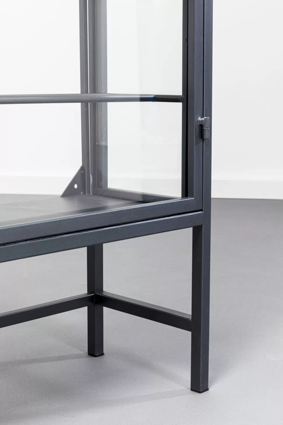 Witryny-KARE Design Witryna Na Wina Loft 2-drzwiowa Stal I Szkło 75x180 Cm